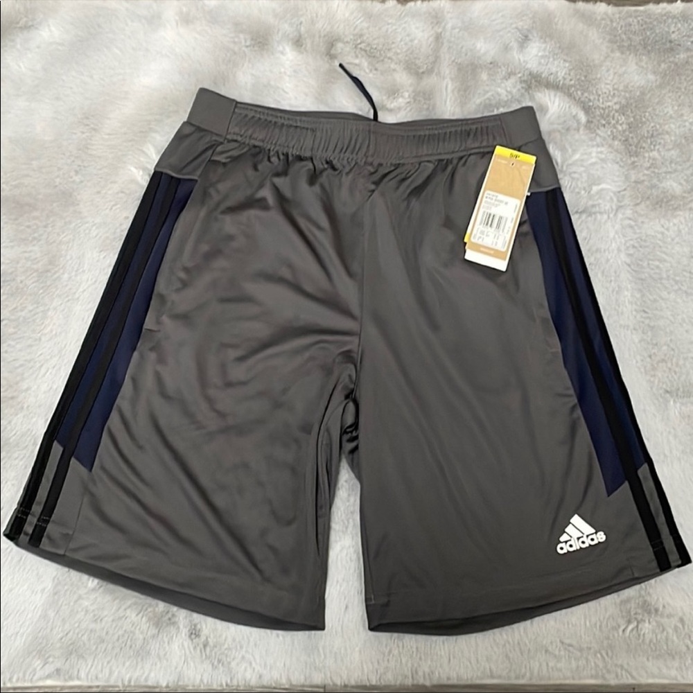 Adidas-men’s Short - Picture 3 of 3